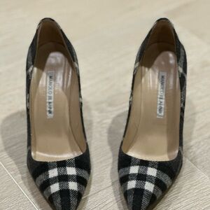 Manolo Blahnik Elegant Plaid Heels